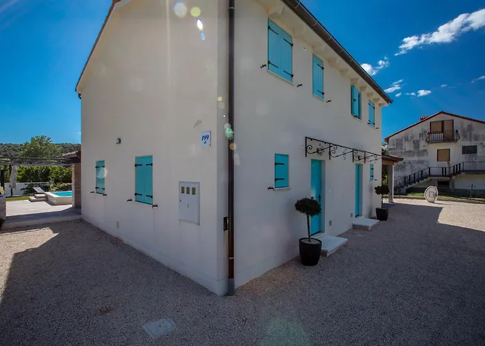 Apartma Stara Maslina